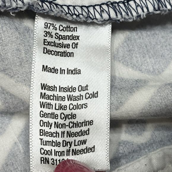 Crown & Ivy Belk Caroline Mid Length Shorts Navy White Geometric Patteren Size 6 - Picture 4 of 5